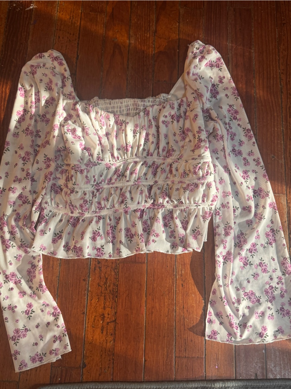 Chic Nation White Floral Smocked Long Sleeve Crop Top